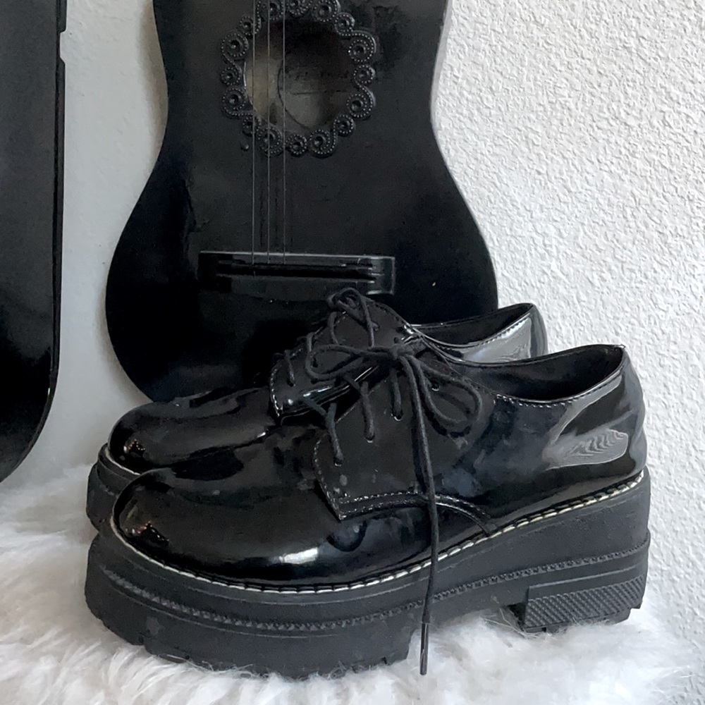 Women’s patent leather Platform Oxfords